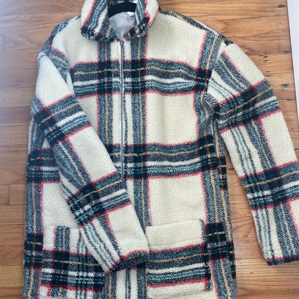 women’s plaid Sherpa cost fleece jacket. Worn once
